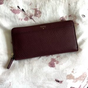 Fossil, red wine burgundy zip wallet, brand new never used